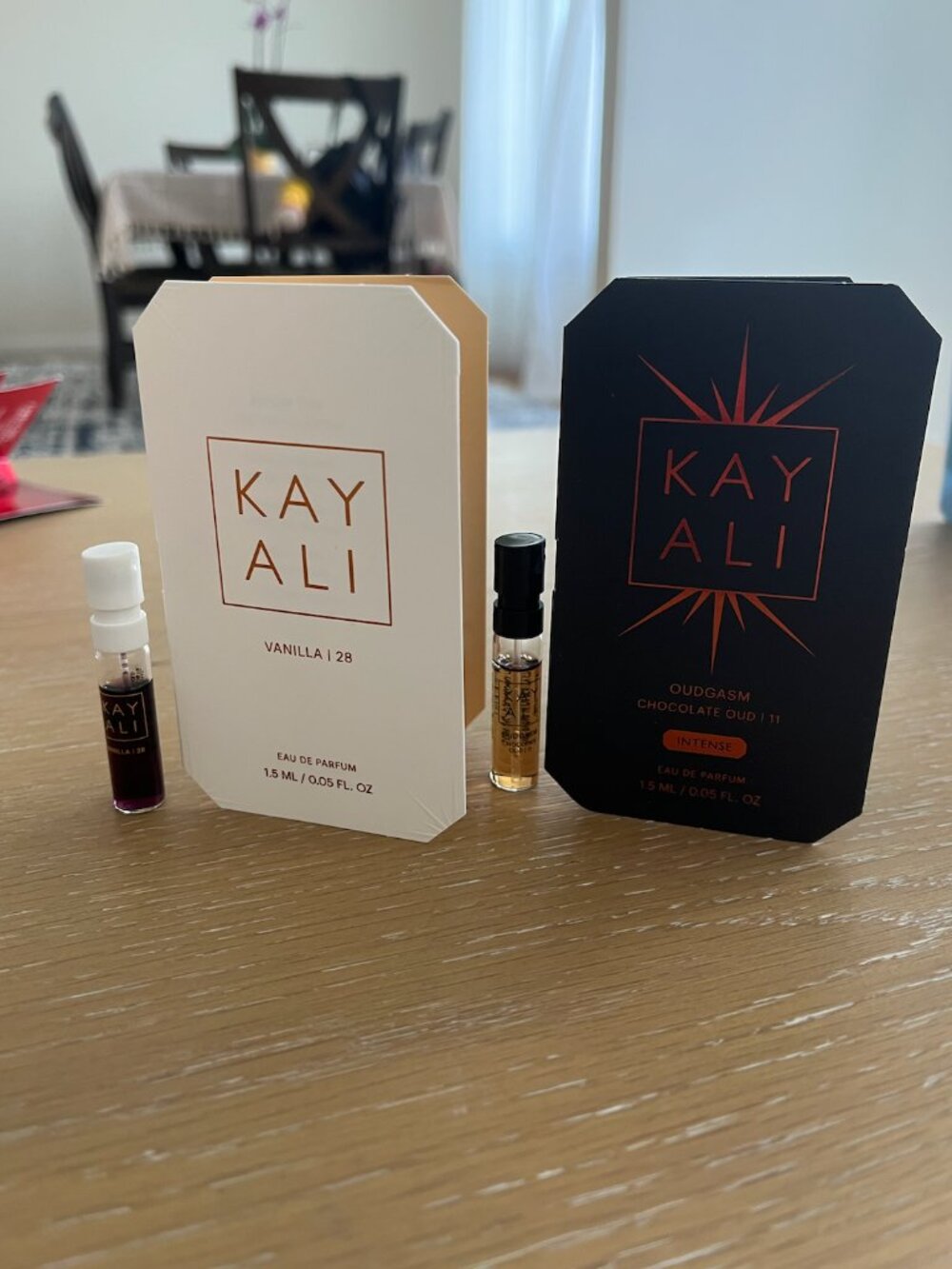 2 KAYALI Oudgasm Chocolate Oud 11 & Vanilla 28 0.05oz 1.5mL
